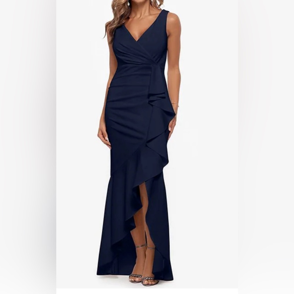 Betsy & Adam Sleeveless V-Neck Spiral Ruffle Cascade Gown, size 10, Navy Blue